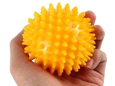 Small but seriously effective. This spiky massage ball helps target tight muscles, ease tension and support faster recovery, so you can move better, feel looser and stay ready for your next workout.