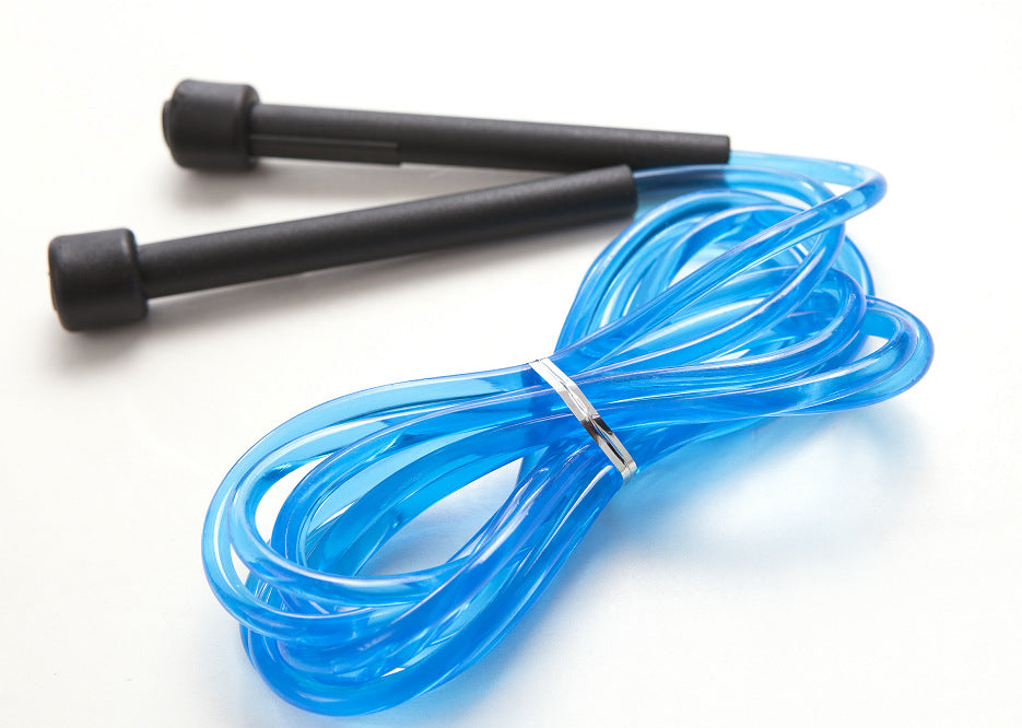 Small, simple and seriously effective. This skipping rope helps you boost cardio, burn calories and improve coordination wherever you train.