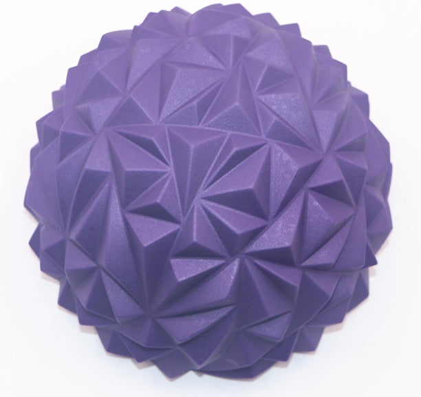 Small but seriously effective. This spiky massage ball helps target tight muscles, ease tension and support faster recovery, so you can move better, feel looser and stay ready for your next workout.